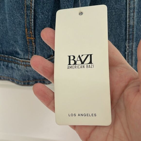 American Bazi Cropped Denim Offset Zipper Round Pulls Snap Details - Picture 7 of 10